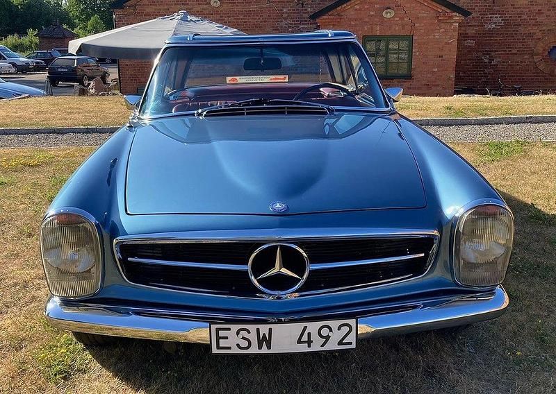 Begagnad Mercedes 250 1967 Cab