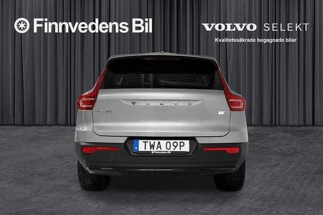 Begagnad Volvo XC40 Plus 175 kW (238 HK) 2022 Silver SUV
