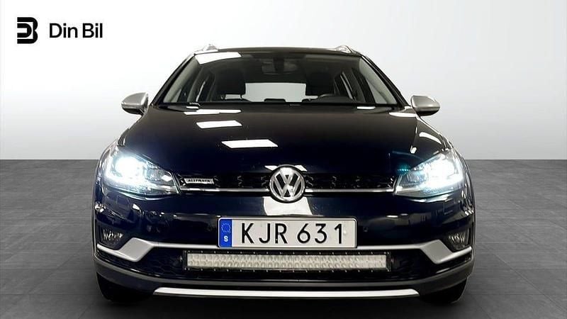 Begagnad VW Golf Alltrack 180 HK (132 kW) 2018 Svart Kombi