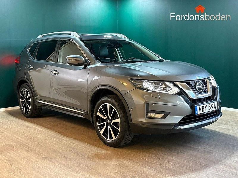 Grå Begagnad 2019 Nissan X-Trail Tekna SUV | 224 800 kr (Lite dyr) - Bild 1/4