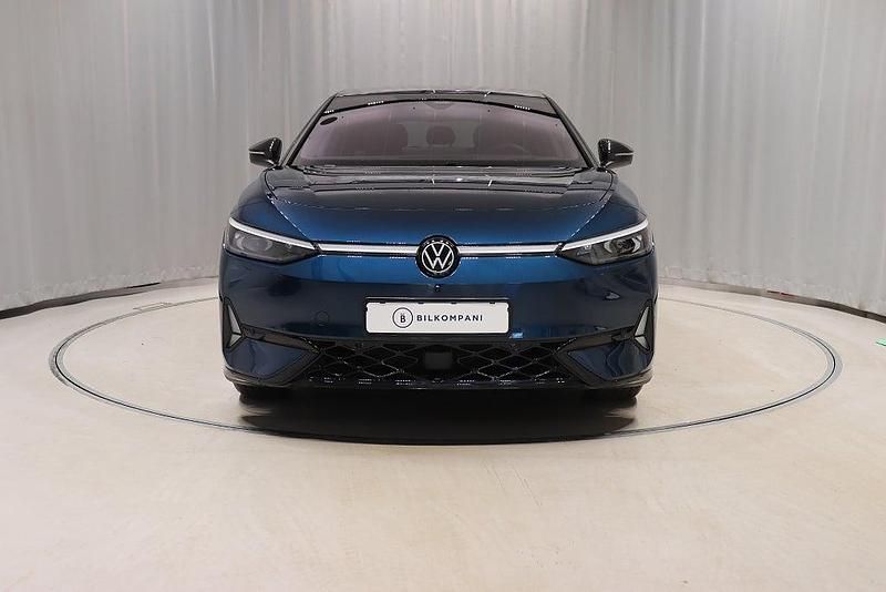 Ny VW ID.7 GTX 250 kW (340 HK) 2025 Blå Halvkombi