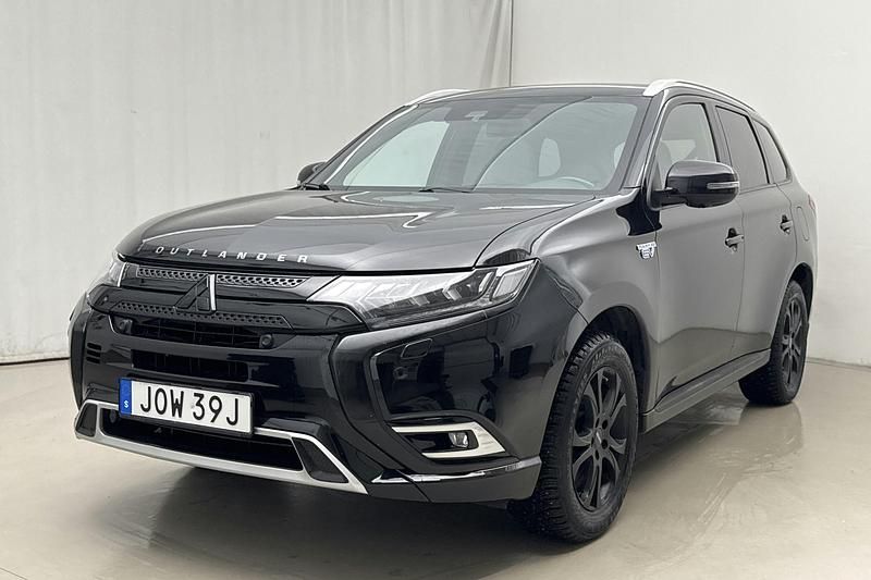Svart Begagnad 2020 Mitsubishi Outlander SUV | 254 000 kr - Bild 1/4