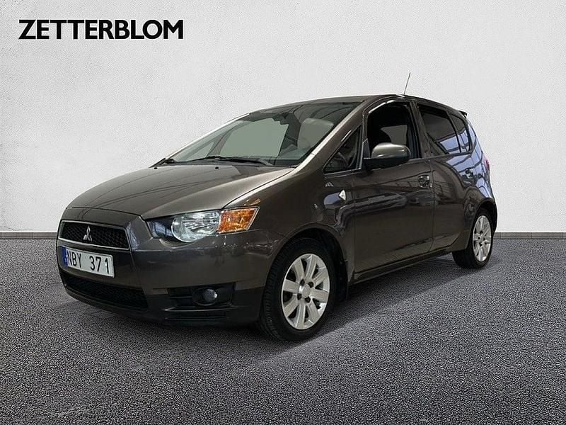 Brun Begagnad 2012 Mitsubishi Colt Kombi | 49 000 kr (Marknadspris) - Bild 1/4