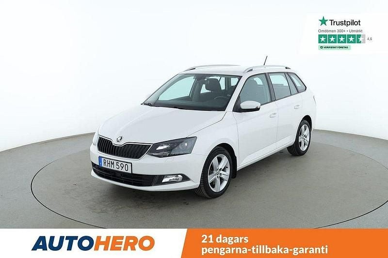 Vit Begagnad 2016 Skoda Fabia Style Halvkombi | 131 000 kr (Marknadspris) - Bild 1/4