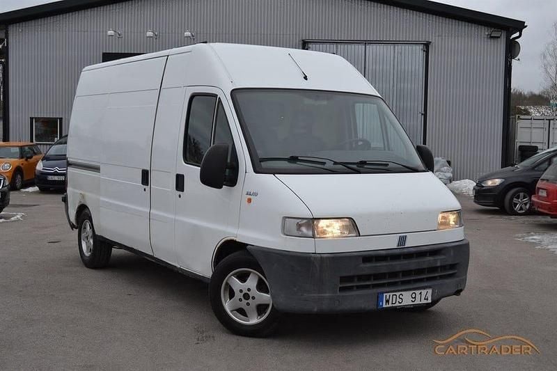 Begagnad Fiat Ducato 128 HK (94 kW) 2001 Vit Van