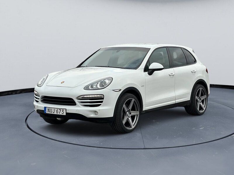 Vit Begagnad 2011 Porsche Cayenne SUV | 199 900 kr (Bra pris) - Bild 1/4