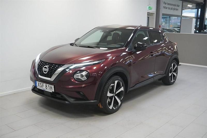 Mörkröd Begagnad 2020 Nissan Juke Tekna SUV | 168 700 kr (Lite dyr) - Bild 1/4