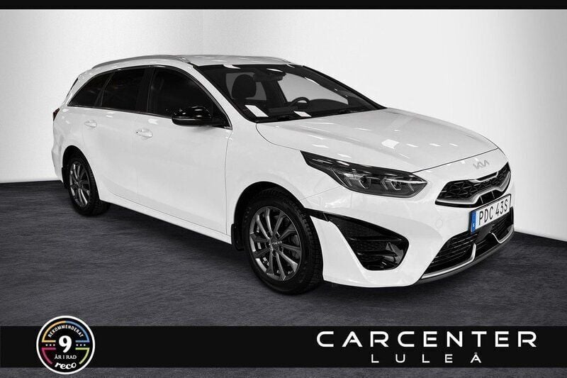 Vit Begagnad 2022 Kia Ceed Sportswagon GT-Line Kombi | 249 900 kr (Marknadspris) - Bild 1/4