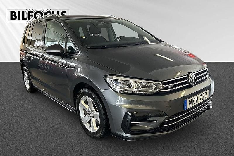 Begagnad VW Touran 150 HK (110 kW) 2017 Brun Minibuss