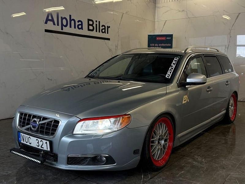 Silver Begagnad 2012 Volvo V70 Momentum Kombi | 35 000 kr - Bild 1/4