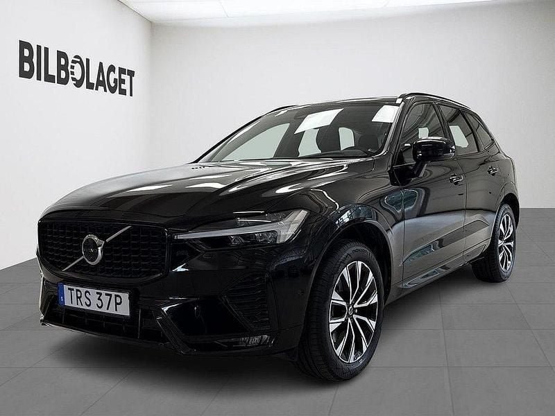 Svart Begagnad 2022 Volvo XC60 Plus SUV | 469 800 kr (Marknadspris) - Bild 1/4