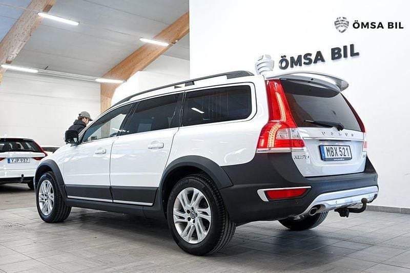 Begagnad Volvo XC70 Momentum 181 HK (133 kW) 2015 Vit Kombi