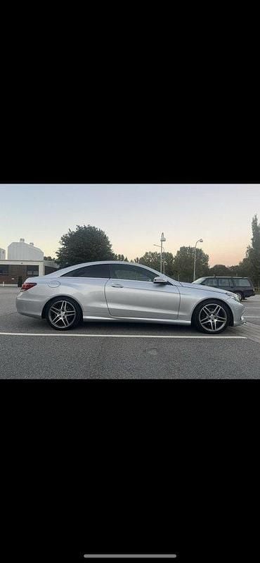 Silver Begagnad 2014 Mercedes E250 AMG Sportkupé | 199 000 kr (Dyr) - Bild 1/4