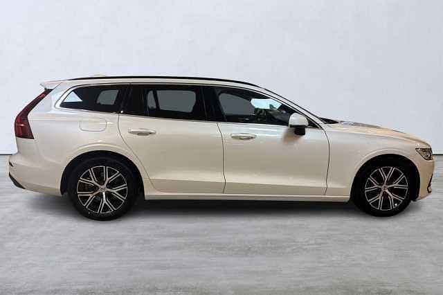 Begagnad Volvo V60 197 HK (144 kW) 2024 Kombi