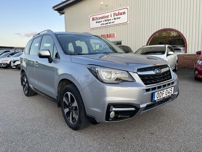 Silver Begagnad 2016 Subaru Forester SUV | 189 900 kr (Marknadspris) - Bild 1/4