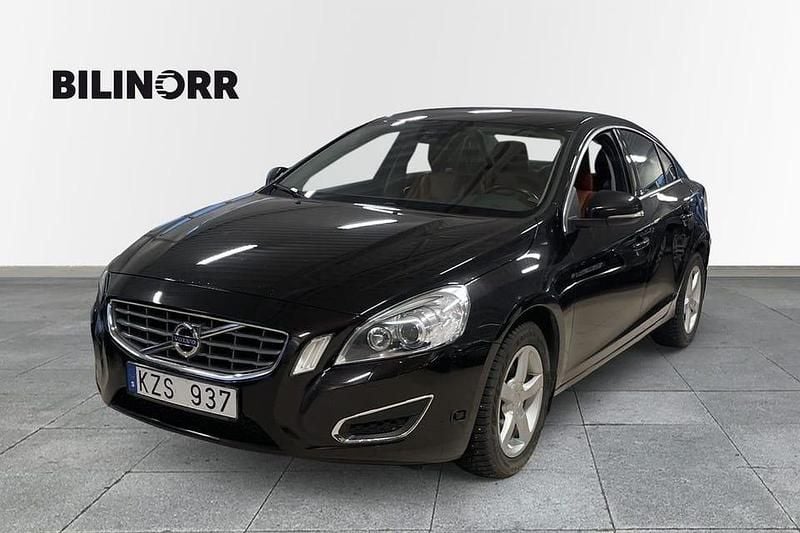 Begagnad Volvo S60 207 HK (152 kW) 2010 Svart Sedan