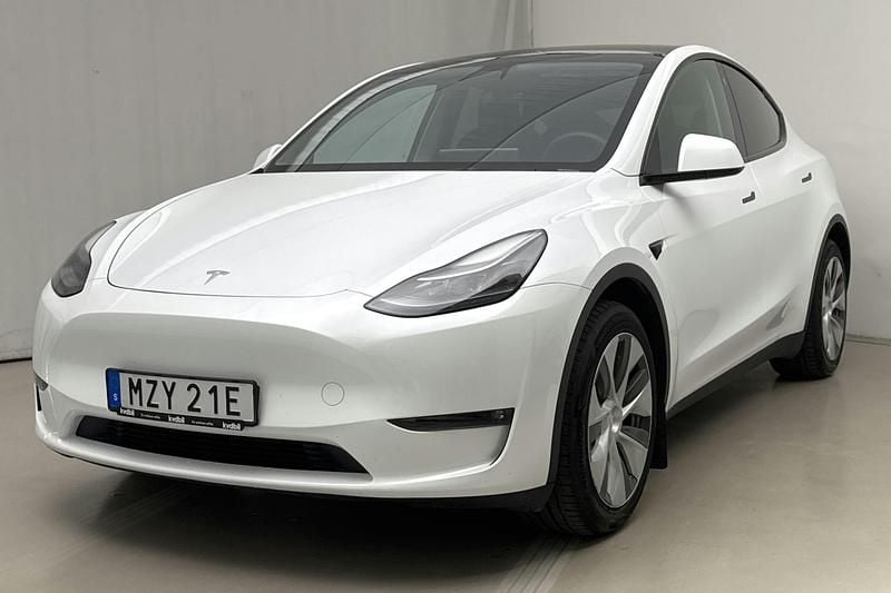 Vit Begagnad 2023 Tesla Model Y SUV | 409 000 kr (Bra pris) - Bild 1/4