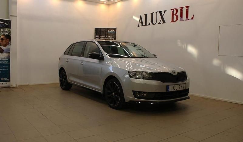Silver Begagnad 2016 Skoda Rapid Monte Carlo Halvkombi | 114 900 kr (Marknadspris) - Bild 1/4