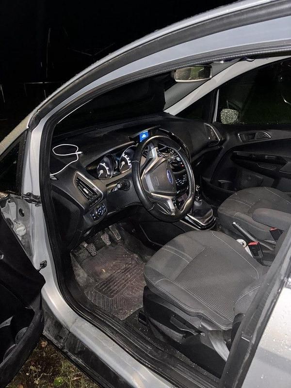 Begagnad 2013 Ford B-MAX Minibuss | 40 000 kr (Marknadspris) - Bild 1/4