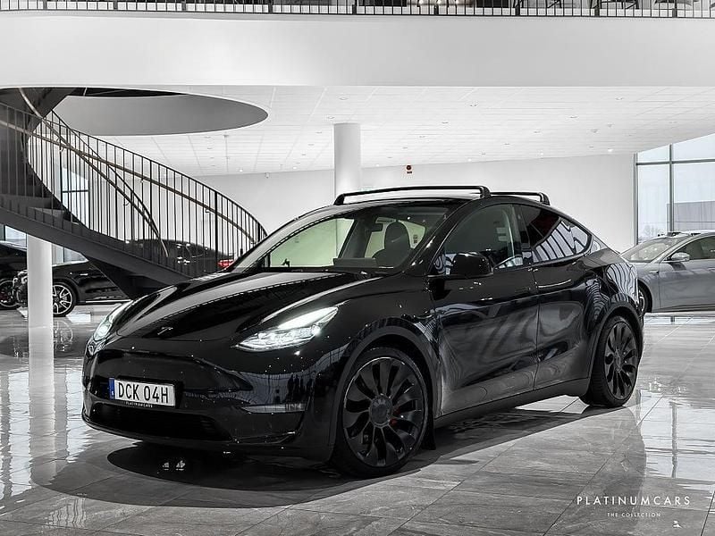 Svart Begagnad 2022 Tesla Model Y Performance SUV | 369 900 kr (Bra pris) - Bild 1/4