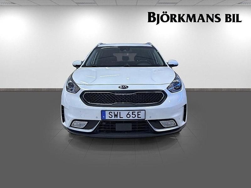 Begagnad Kia Niro Advance 105 HK (77 kW) 2019 /swp/ snow white pearl SUV