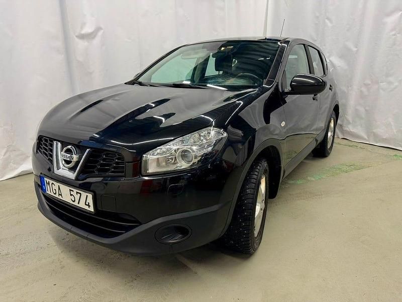 Svart Begagnad 2012 Nissan Qashqai SUV | 62 900 kr (Marknadspris) - Bild 1/4