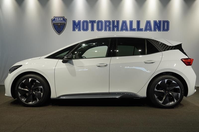 Vit Ny 2026 Cupra Born Halvkombi | 485 900 kr - Bild 1/4