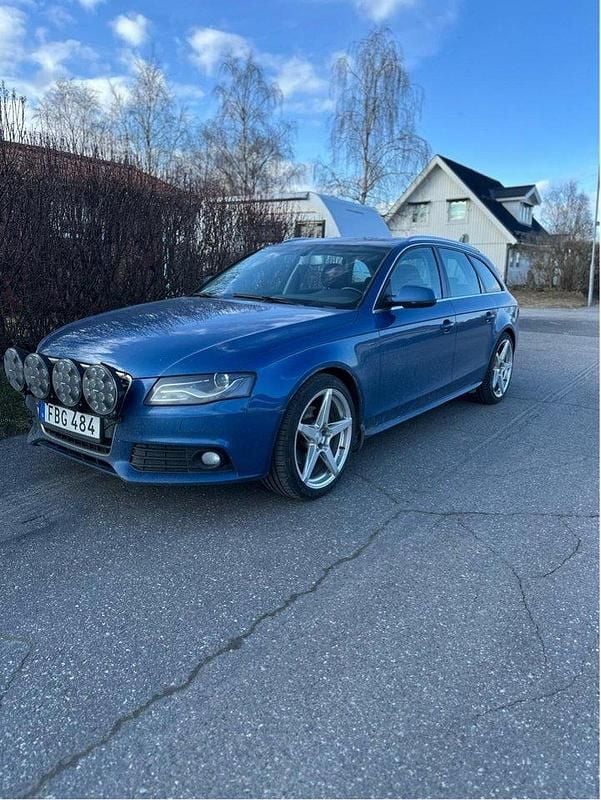 Blå Begagnad 2011 Audi A4 Kombi | 50 000 kr (Bra pris) - Bild 1/1