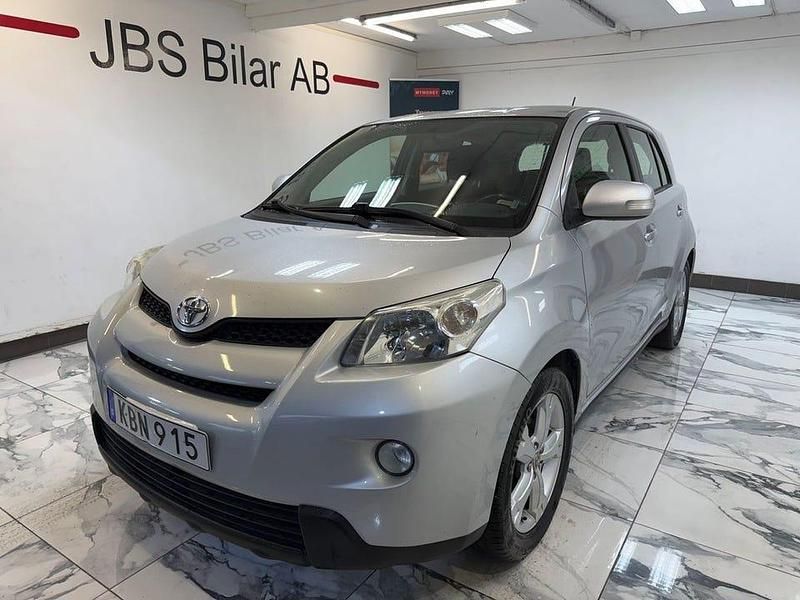 Silver Begagnad 2010 Toyota Urban Cruiser SUV | 44 900 kr (Marknadspris) - Bild 1/4