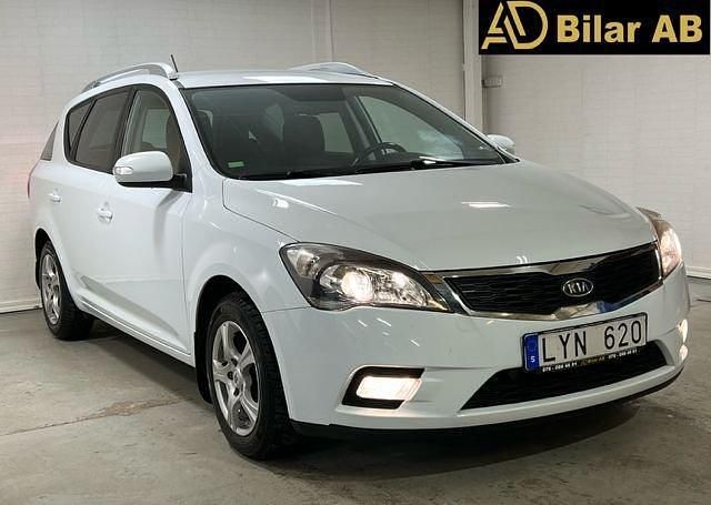 Vit Begagnad 2012 Kia Ceed Sportswagon Kombi | 29 800 kr (Bra pris) - Bild 1/4