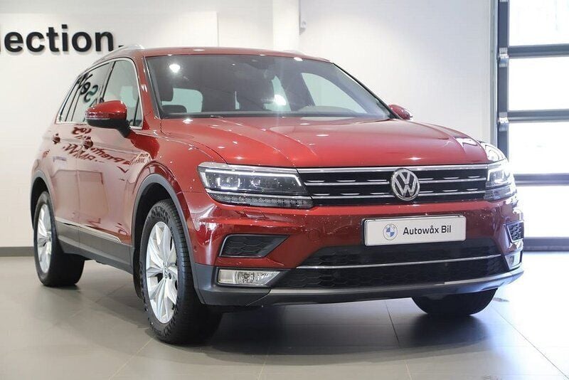 Mörkröd Begagnad 2017 VW Tiguan SUV | 225 000 kr (Marknadspris) - Bild 1/3