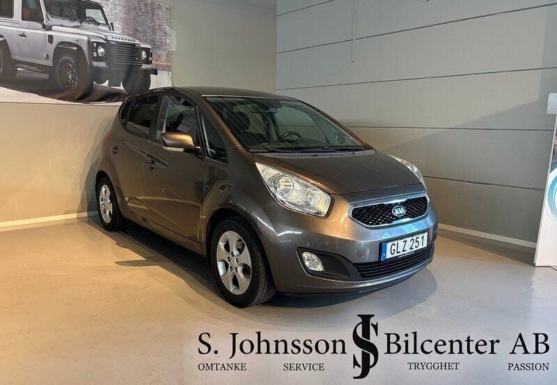 Brun Begagnad 2014 Kia Venga Halvkombi | 99 900 kr (Marknadspris) - Bild 1/4
