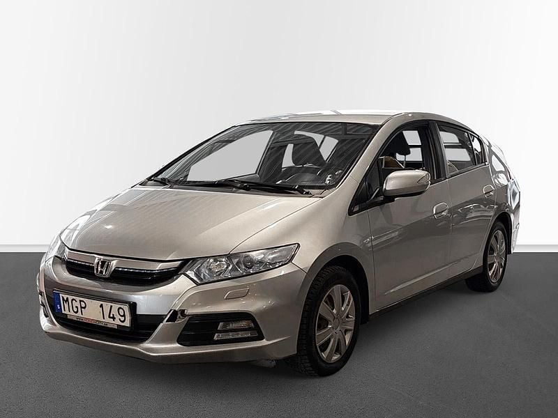 Begagnad Honda Insight 103 HK (75 kW) 2012 Silver Sedan
