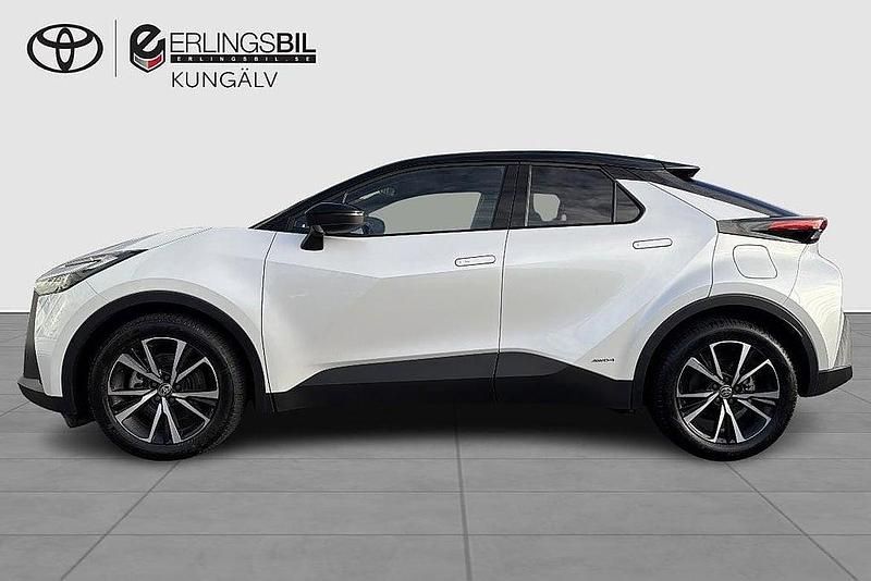 Begagnad Toyota C-HR Style 200 HK (147 kW) 2023 Vit SUV