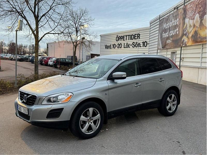 Silver Begagnad 2012 Volvo XC60 Ocean Race SUV | 105 000 kr (Marknadspris) - Bild 1/4