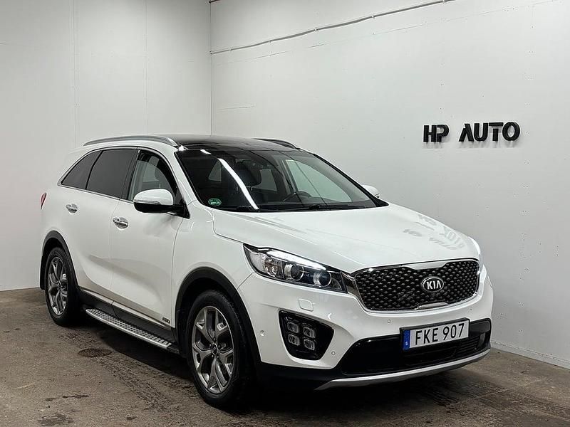 Vit Begagnad 2017 Kia Sorento SUV | 204 900 kr (Bra pris) - Bild 1/4