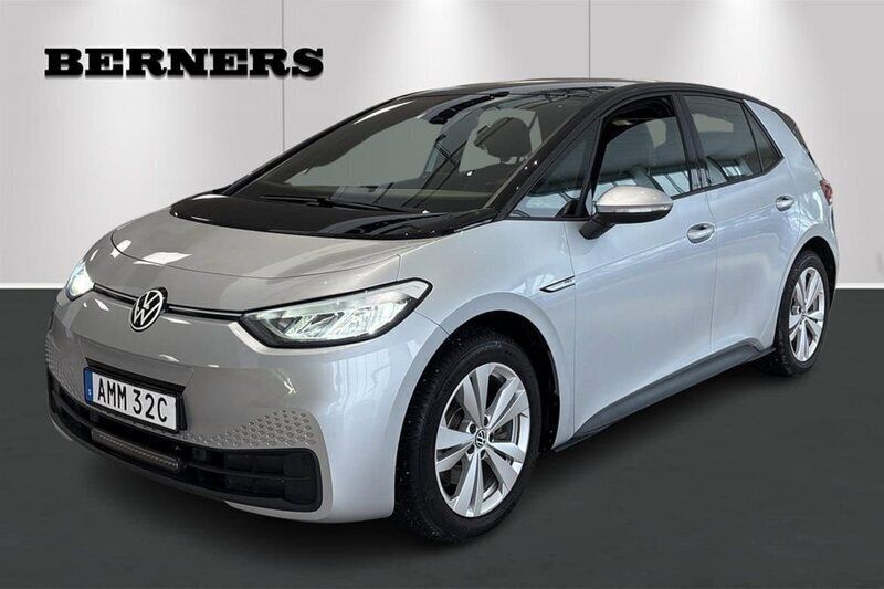 Silver Begagnad 2021 VW ID.3 Pro Performance Halvkombi | 223 900 kr (Superpris) - Bild 1/4