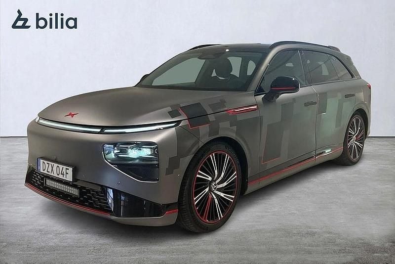 Grå Begagnad 2023 XPENG G9 SUV | 619 000 kr (Marknadspris) - Bild 1/4