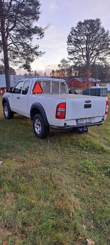 Vit Begagnad 2007 Ford Ranger Pickup | 60 000 kr (Marknadspris) - Bild 1/4