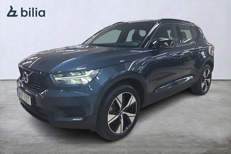 Mörkblå Begagnad 2021 Volvo XC40 R-Design SUV | 359 000 kr (Lite dyr) - Bild 1/3