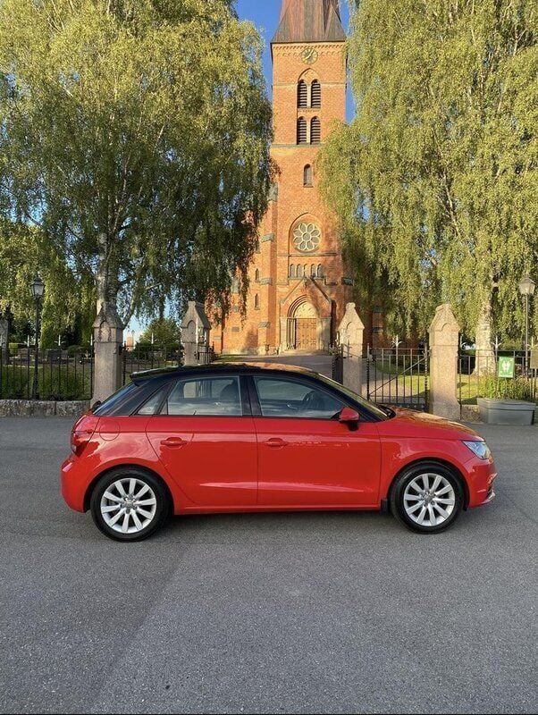 Röd Begagnad 2014 Audi A1 Sportback Sport Halvkombi | 69 900 kr (Bra pris) - Bild 1/4