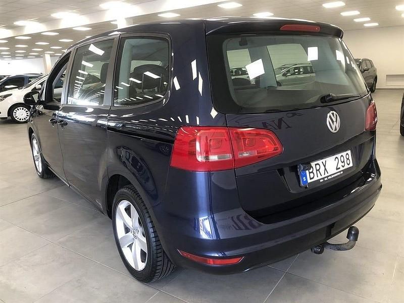 Begagnad VW Sharan 150 HK (110 kW) 2011 Mörkblå Minibuss