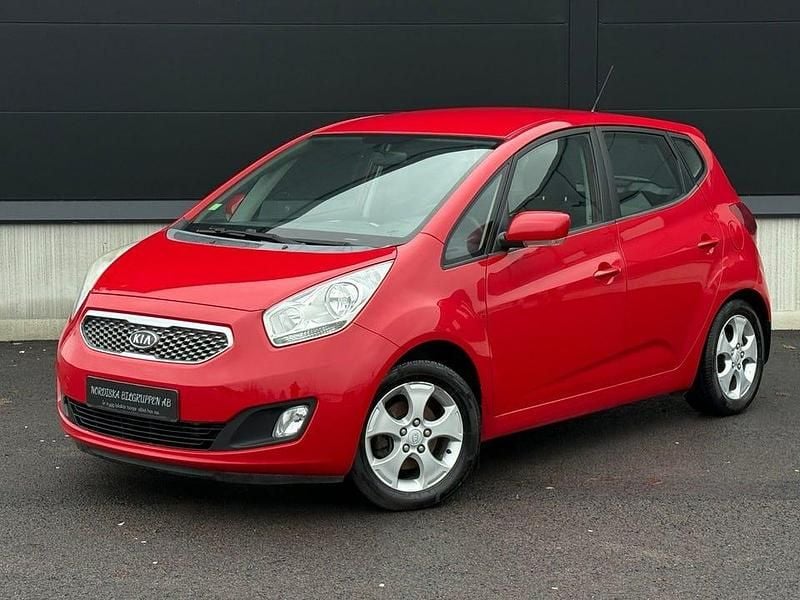 Röd Begagnad 2010 Kia Venga Comfort Halvkombi | 64 800 kr (Marknadspris) - Bild 1/4
