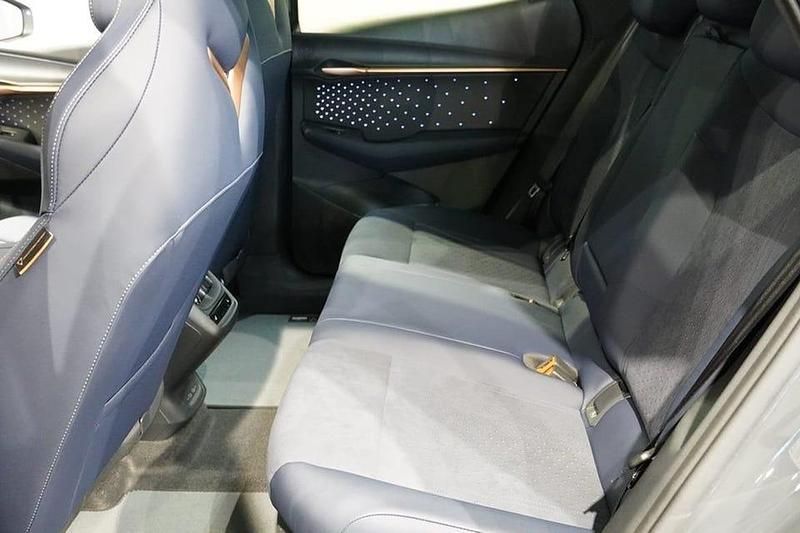 Begagnad Cupra Tavascan VZ 253 kW (344 HK) 2024 Grå SUV