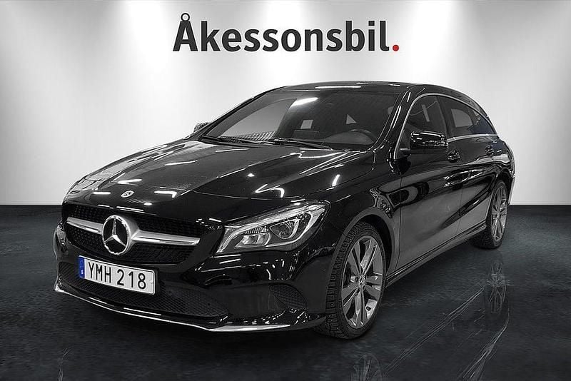 Begagnad Mercedes CLA220 Shooting Brake 177 HK (130 kW) 2017 Svart Kombi