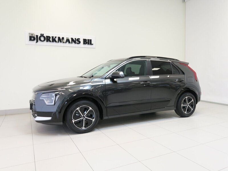 Grå Begagnad 2023 Kia Niro Advance SUV | 456 400 kr - Bild 1/4