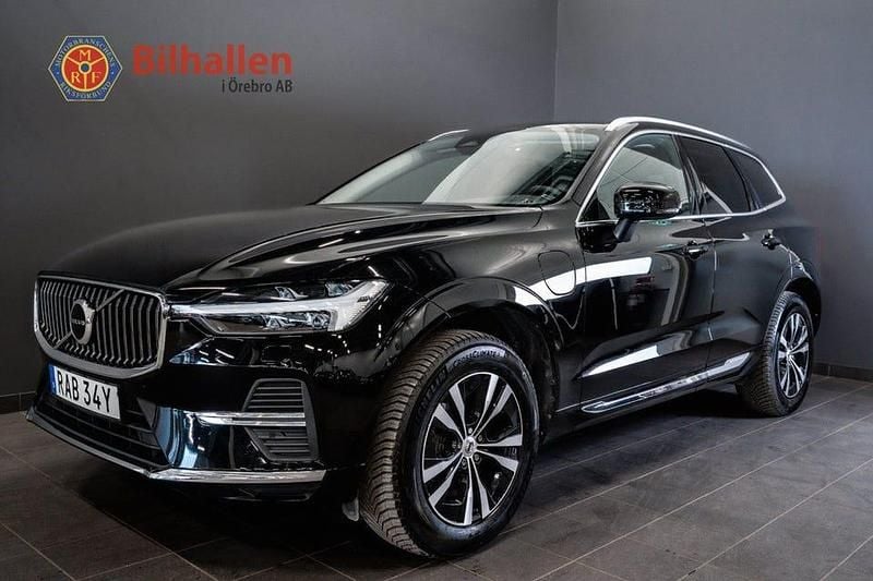 Begagnad Volvo XC60 Core 350 HK (257 kW) 2023 Svart SUV