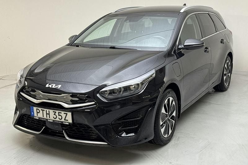 Svart Begagnad 2022 Kia Ceed Sportswagon Advance Kombi | 229 000 kr (Bra pris) - Bild 1/4