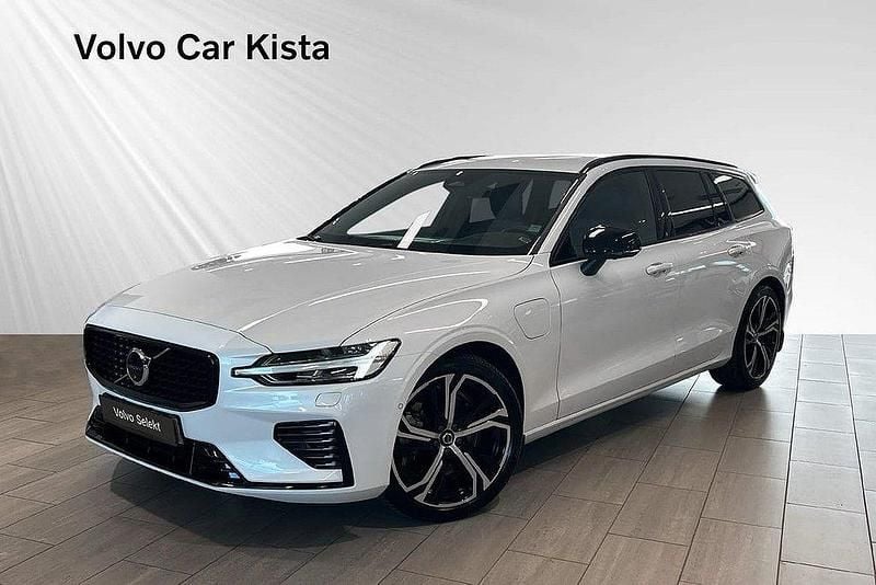 Vit Begagnad 2024 Volvo V60 Plus Kombi | 479 900 kr (Marknadspris) - Bild 1/3