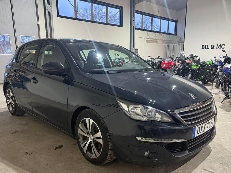 Begagnad Peugeot 308 Active 120 HK (88 kW) 2017 Mörkgrå Halvkombi